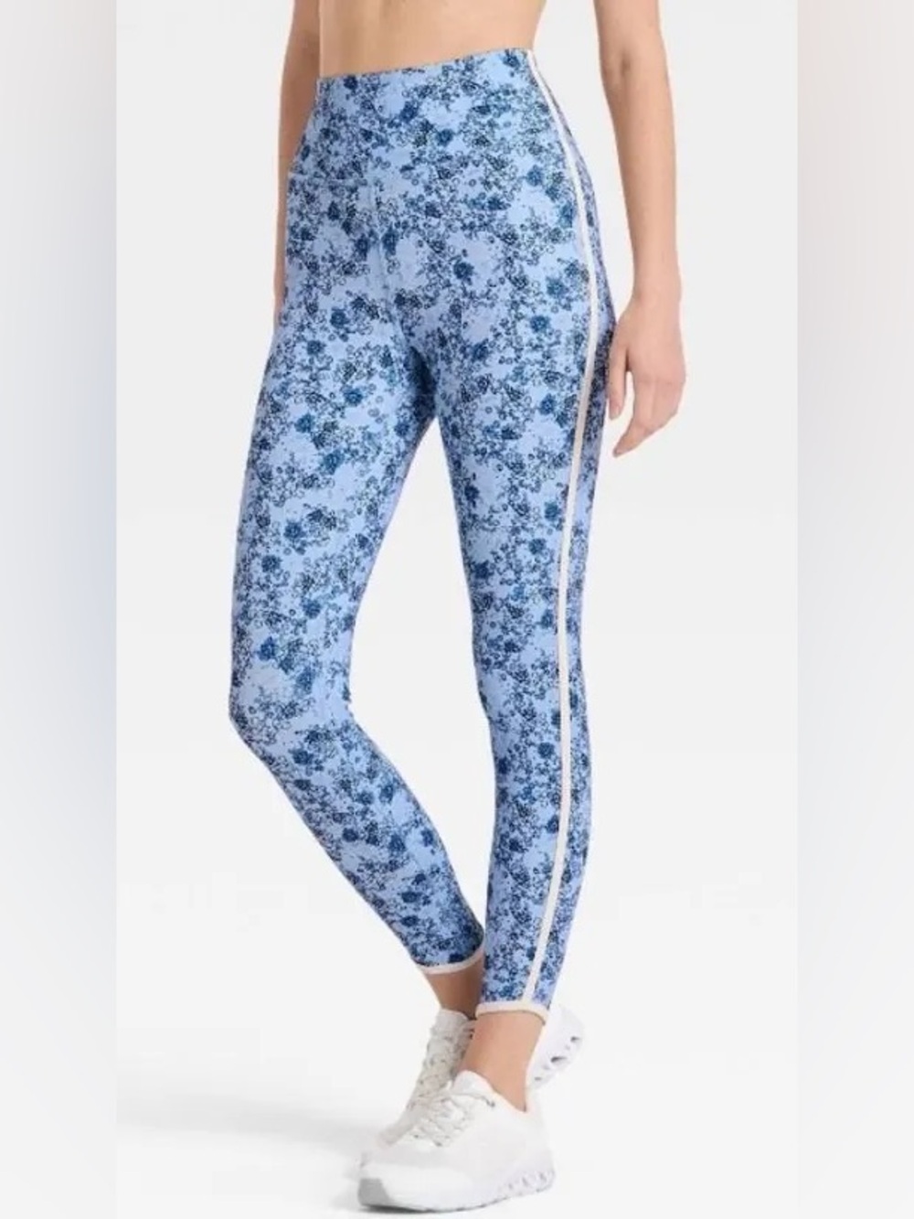 Joylab High-Rise Legging in blue floral print with white piping; 7/8 length